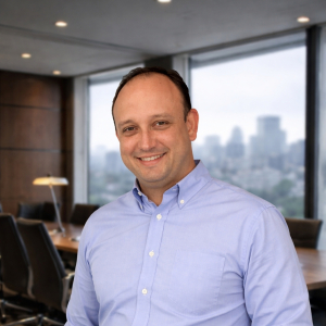 Corretor - Ricardo Alves